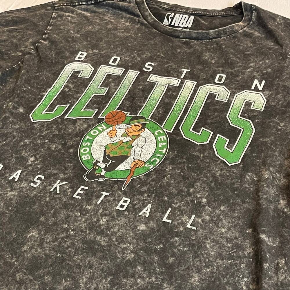 Boston Celtics NBA Men’s XL Acid Wash Graphic T-Shirt New With Tags